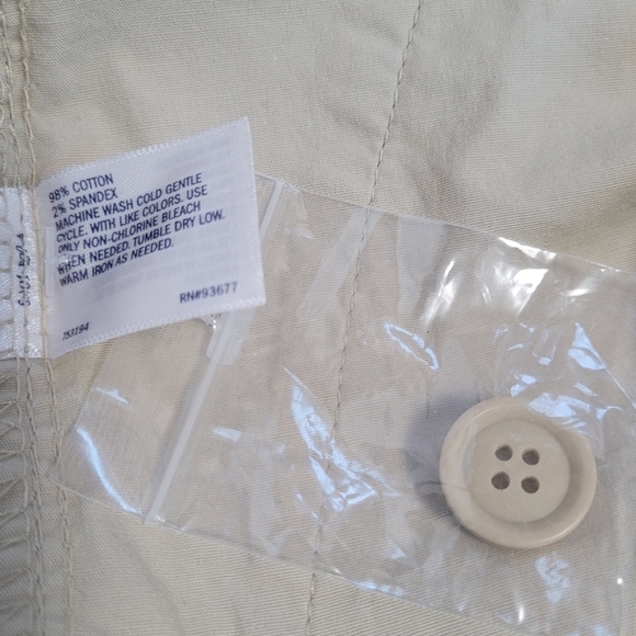 NWT St. John's Bay Khaki Capri Pants Women's Size 12 - Picture 7 of 12